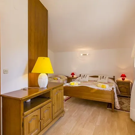 Lori Apartmán *